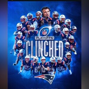 🏈NE Pats women’s tops and cooler bundle🏈